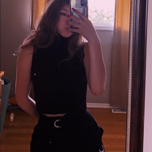 Meet your Posher, Brodi - Picture 1 of 1